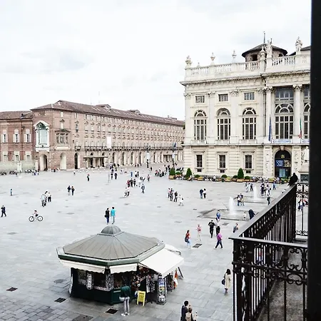 Appart hôtel Piazza Castello 3*