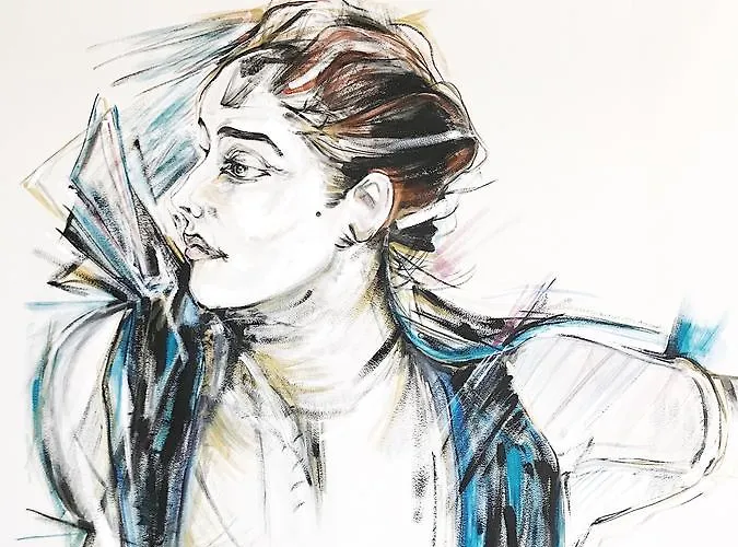 卡斯泰洛广场套房公寓式酒店