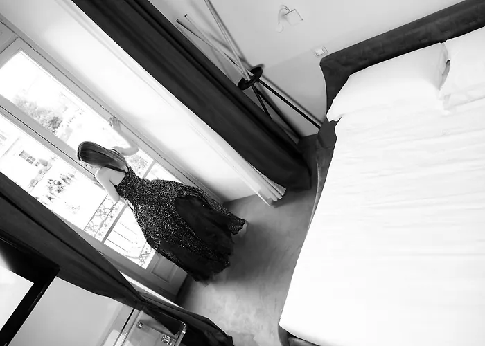 卡斯泰洛广场套房公寓式酒店 4* 都灵