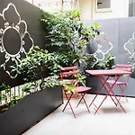 Piazza Castello Aparthotel 4*