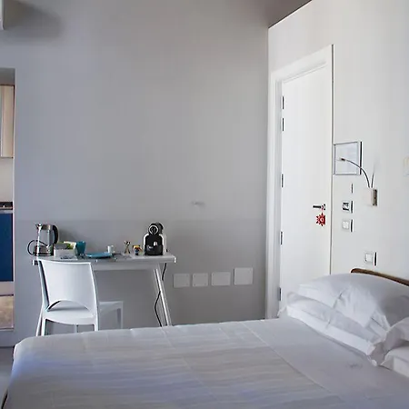 Apartahotel Piazza Castello 4*