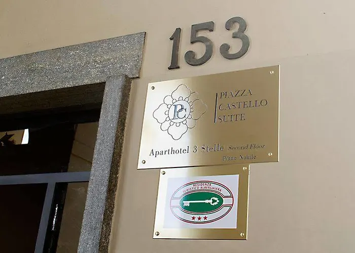Aparthotel Piazza Castello 4*